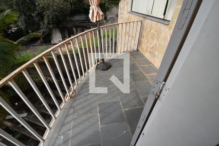 Casa à venda com 242m², 2 quartos e 2 vagasQuarto 2 - Suíte Sacada