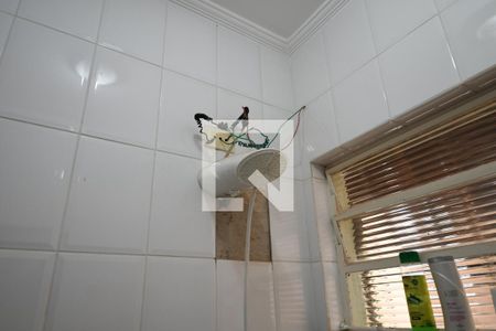 Casa à venda com 242m², 2 quartos e 2 vagasBanheiro de serviço