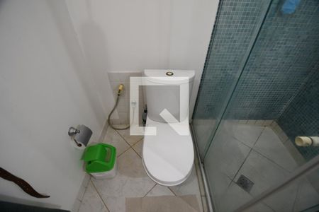 Casa à venda com 242m², 2 quartos e 2 vagasBanheiro 2