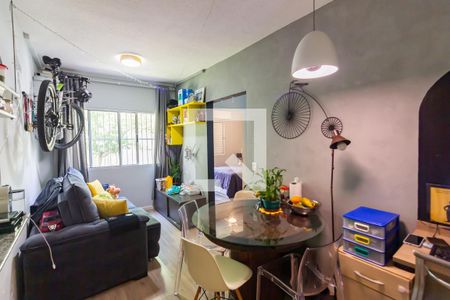 Sala  de apartamento para alugar com 2 quartos, 42m² em Novo Osasco, Osasco