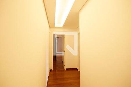 Apartamento para alugar com 180m², 4 quartos e 3 vagas Apartamento para alugar com 180m², 4 quartos e 3 vagasCorredor