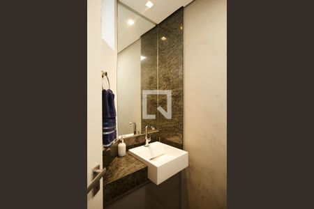 Apartamento para alugar com 180m², 4 quartos e 3 vagas Apartamento para alugar com 180m², 4 quartos e 3 vagasBanheiro