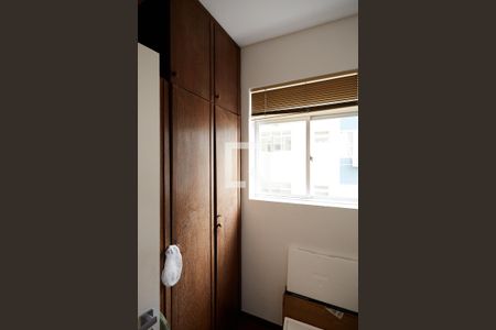 Apartamento para alugar com 180m², 4 quartos e 3 vagas Apartamento para alugar com 180m², 4 quartos e 3 vagasQuarto de Serviço