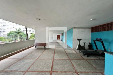 Apartamento à venda com 73m², 2 quartos e 1 vaga Apartamento à venda com 73m², 2 quartos e 1 vagaAcademia/Playground