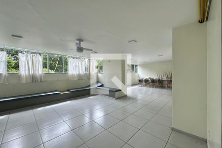 Apartamento à venda com 73m², 2 quartos e 1 vaga Apartamento à venda com 73m², 2 quartos e 1 vagaÁrea comum - Salão de festas