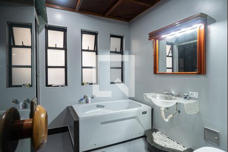 Apartamento à venda com 152m², 3 quartos e 2 vagas Apartamento à venda com 152m², 3 quartos e 2 vagasBanheiro 2