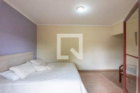 Casa à venda com 352m², 4 quartos e 4 vagasSuíte 1