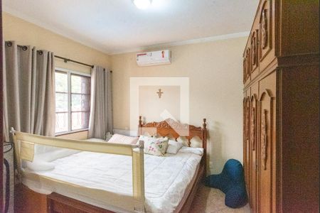 Casa à venda com 352m², 4 quartos e 4 vagasSuíte 4