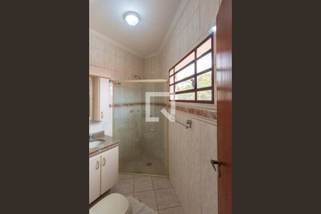 Casa à venda com 352m², 4 quartos e 4 vagasBanheiro da Suíte 4