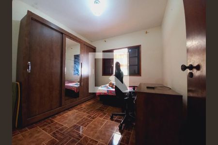 Casa de condomínio à venda com 230m², 3 quartos e 2 vagas
