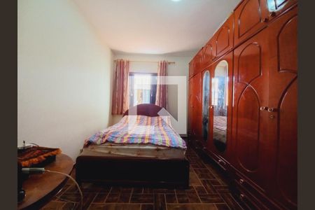 Casa de condomínio à venda com 230m², 3 quartos e 2 vagas