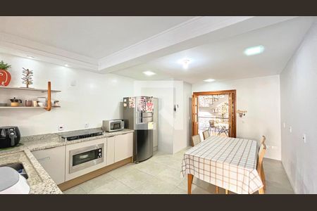 Casa à venda com 294m², 3 quartos e 4 vagas