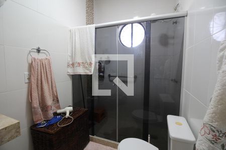 Casa à venda com 224m², 4 quartos e 3 vagasQuarto 3 - Banheiro da Suíte