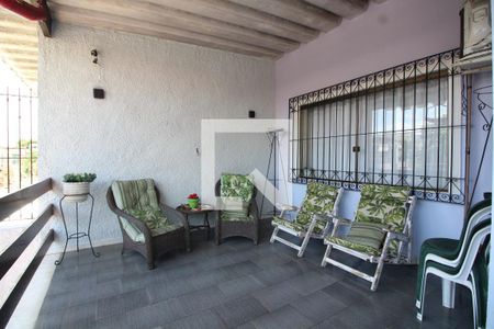 Casa à venda com 224m², 4 quartos e 3 vagasVaranda da Frente