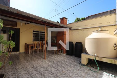 Casa à venda com 200m², 3 quartos e 2 vagasQuintal