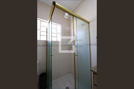 Casa à venda com 200m², 3 quartos e 2 vagasBanheiro