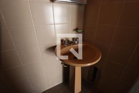 Casa à venda com 200m², 3 quartos e 2 vagasBanheiro de serviço