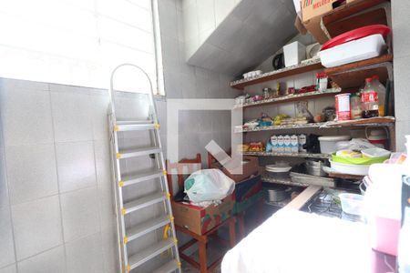 Casa à venda com 200m², 3 quartos e 2 vagasDespensa