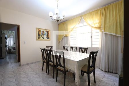 Casa à venda com 200m², 3 quartos e 2 vagasCopa