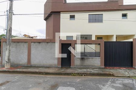 Casa à venda com 133m², 2 quartos e 1 vagaFachada