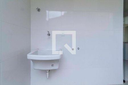 Casa à venda com 133m², 2 quartos e 1 vagaÁrea de serviço