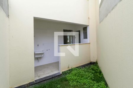 Casa à venda com 133m², 2 quartos e 1 vagaQuintal