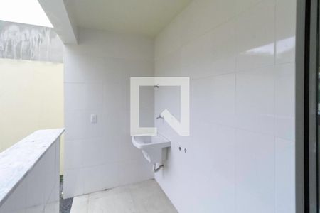 Casa à venda com 133m², 2 quartos e 1 vagaÁrea de serviço