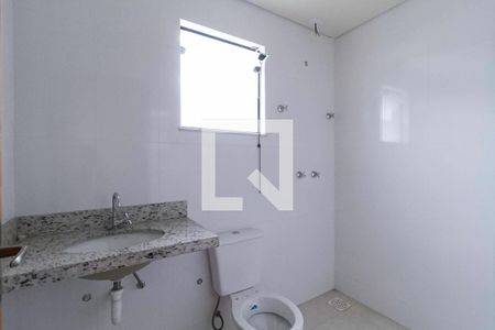 Casa à venda com 133m², 2 quartos e 1 vagaBanheiro social