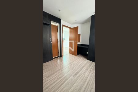 Apartamento à venda com 190m², 4 quartos e 3 vagasCorredor
