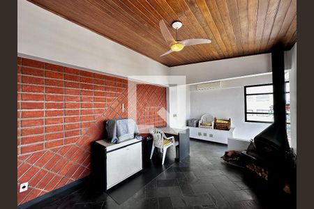 Apartamento à venda com 280m², 3 quartos e 3 vagas Apartamento à venda com 280m², 3 quartos e 3 vagasEscritório