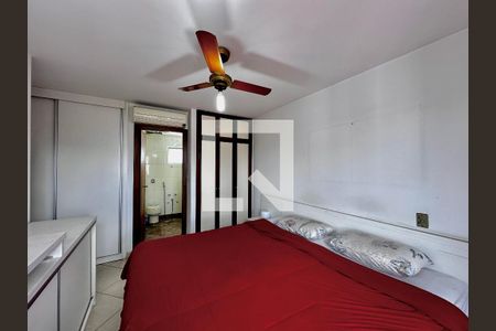 Apartamento à venda com 280m², 3 quartos e 3 vagas Apartamento à venda com 280m², 3 quartos e 3 vagasSuíte