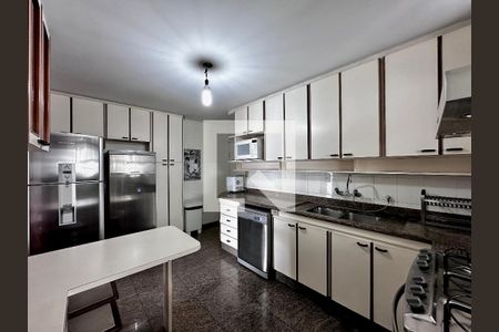 Apartamento à venda com 280m², 3 quartos e 3 vagas Apartamento à venda com 280m², 3 quartos e 3 vagasCozinha