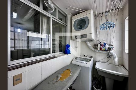 Apartamento à venda com 280m², 3 quartos e 3 vagas Apartamento à venda com 280m², 3 quartos e 3 vagasÁrea de Serviço
