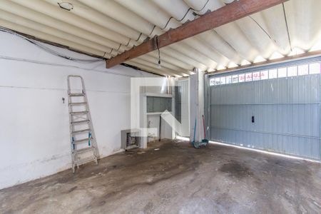 Casa à venda com 150m², 2 quartos e 2 vagas Casa à venda com 150m², 2 quartos e 2 vagasGaragem