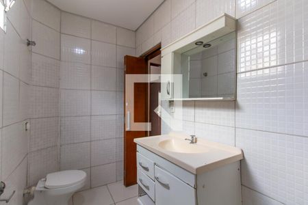 Casa à venda com 150m², 2 quartos e 2 vagas Casa à venda com 150m², 2 quartos e 2 vagasBanheiro