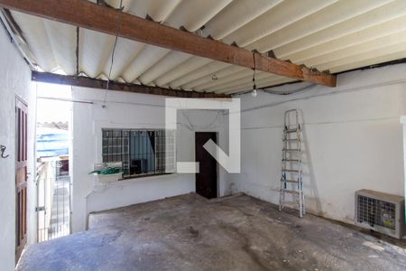 Casa à venda com 150m², 2 quartos e 2 vagas Casa à venda com 150m², 2 quartos e 2 vagasGaragem