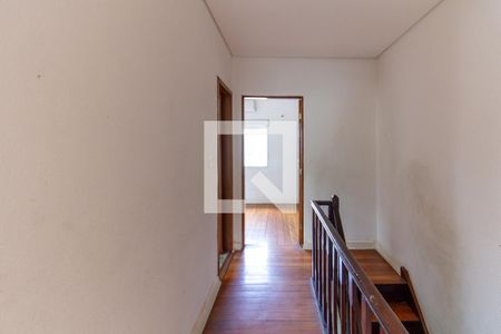 Casa à venda com 150m², 2 quartos e 2 vagas Casa à venda com 150m², 2 quartos e 2 vagasCorredor