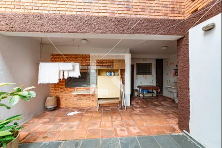 Casa à venda com 450m², 4 quartos e 3 vagas Casa à venda com 450m², 4 quartos e 3 vagasÁrea de Serviço