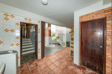 Casa à venda com 450m², 4 quartos e 3 vagas Casa à venda com 450m², 4 quartos e 3 vagasÁrea de Serviço