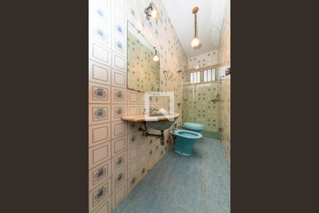 Casa à venda com 450m², 4 quartos e 3 vagas Casa à venda com 450m², 4 quartos e 3 vagasBanheiro Social 2