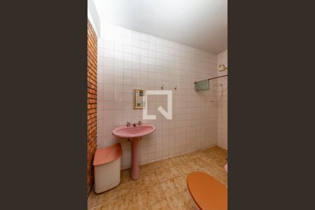 Casa à venda com 450m², 4 quartos e 3 vagas Casa à venda com 450m², 4 quartos e 3 vagasÁrea de Serviço