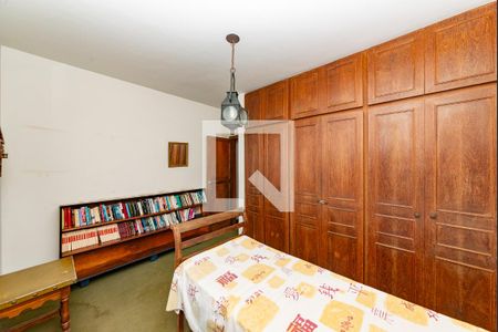 Casa à venda com 450m², 4 quartos e 3 vagas Casa à venda com 450m², 4 quartos e 3 vagasQuarto 3