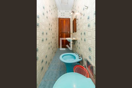 Casa à venda com 450m², 4 quartos e 3 vagas Casa à venda com 450m², 4 quartos e 3 vagasBanheiro Social 2