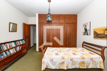 Casa à venda com 450m², 4 quartos e 3 vagas Casa à venda com 450m², 4 quartos e 3 vagasQuarto 3