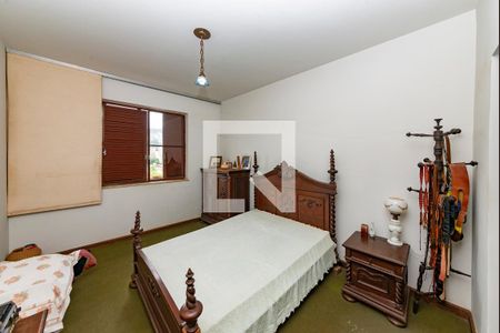 Casa à venda com 450m², 4 quartos e 3 vagas Casa à venda com 450m², 4 quartos e 3 vagasSuíte