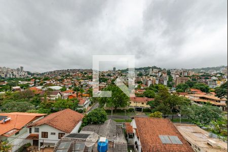 Casa à venda com 450m², 4 quartos e 3 vagas Casa à venda com 450m², 4 quartos e 3 vagasSuíte