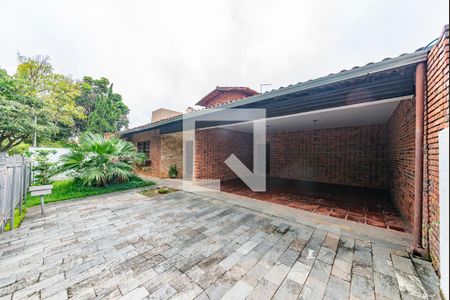 Casa à venda com 450m², 4 quartos e 3 vagas Casa à venda com 450m², 4 quartos e 3 vagasEntrada - Garagem