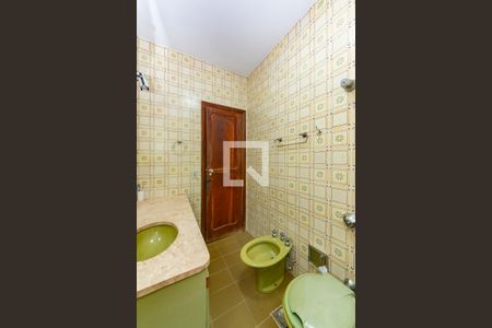 Casa à venda com 450m², 4 quartos e 3 vagas Casa à venda com 450m², 4 quartos e 3 vagasBanheiro Social 1