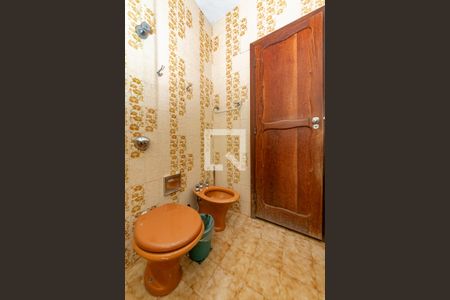 Casa à venda com 450m², 4 quartos e 3 vagas Casa à venda com 450m², 4 quartos e 3 vagasBanheiro da Suíte