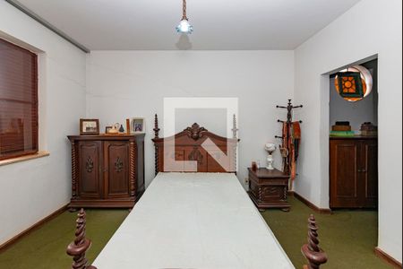 Casa à venda com 450m², 4 quartos e 3 vagas Casa à venda com 450m², 4 quartos e 3 vagasSuíte